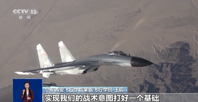 我國空(kōng)軍首批殲-11B戰機(ji)女飛行學員順(shùn)利單飛