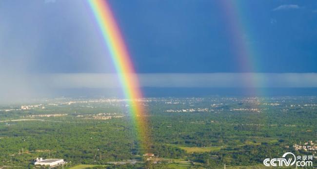 海口上空(kong)現雙彩虹景觀(guan)