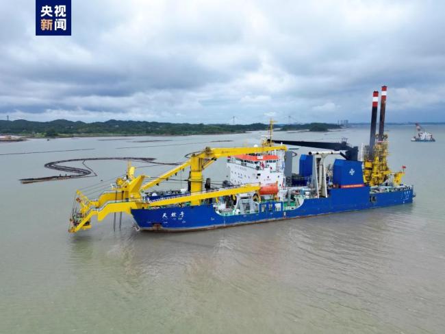 “天鲸号”投入(rù)平陸運河建設(shè)施工