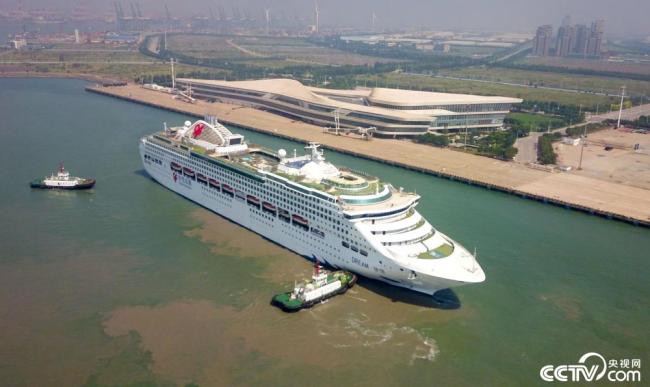 天(tian)津口岸迎三年(nian)來首艘國際郵(you)輪
