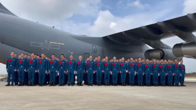 坐着運(yùn)-20去上學(xué),開學典(diǎn)禮是航(hang)空展!